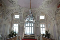 castello-di-garene-entree-royale-a-la-salle-de-bal