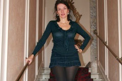 amelie_cuissardes_cuir_noir_minijupe_velours