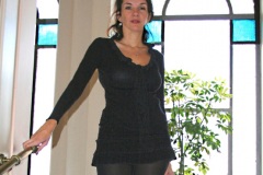amelie_cuissardes_cuir_noir_minijupe_velours_rome