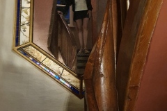 honfleur_maison_de_lucie_amelie_dans_un_miroir_escalier