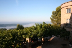 bastide-de-tourtour-la-mer-de-nuages-muriers