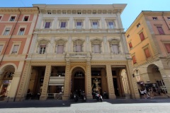 bologne_via_dell_independenza
