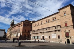 bologne_piazza_del_nettunno_sala_borsa