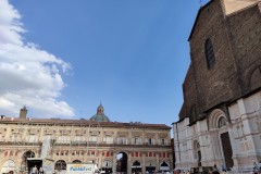 bologne_piazza_maggiore_il-crescentone_san_petronio