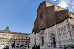 bologne_piazza_maggiore_il-crescentone_san_petronio_parvis