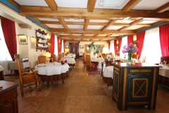la-bonne-etape-salle-du-restaurant