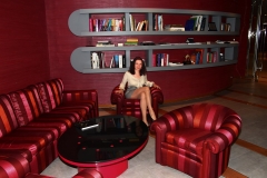 il-boscareto-amelie-graphisme -rouge-satin-et-bois