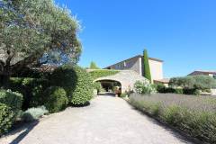 capelongue_arche_allee_entree