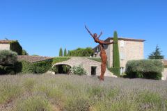 capelongue_arche_entree_sculpture