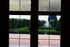 castello-di-garene-jardins-vus-depuis-la-salle-de-bal