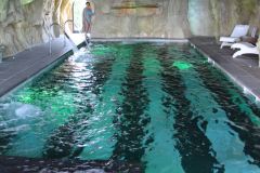 castello-di-garene-amelie-piscine-souterraine-verte