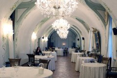 castello-di-garene-amelie-salle-a-manger-blanche