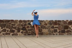 amelie_upskirt_castelsardo_citadelle_a