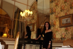 chateau-apigne-salon-jaune-amelie-miroir-zoom