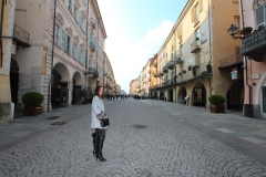 cuneo-via-roma-amelie-bottes-cuissardes-manteau-court