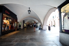 cuneo-via-roma-sous-les-arcades-amelie
