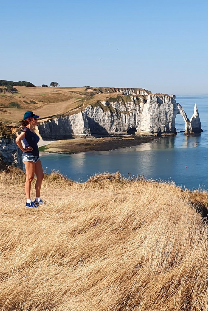 etretat_amelie_short_chemin_des_douaniers_porte_d_aval
