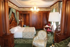 grand-hotel-iles-borromees-amelie-dans-suite-second-empire