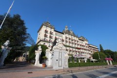grand-hotel-iles-borromees-entree-facade-pignon