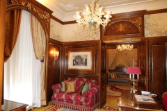 grand-hotel-iles-borromees-suite-hemingway-bureau-cabinet