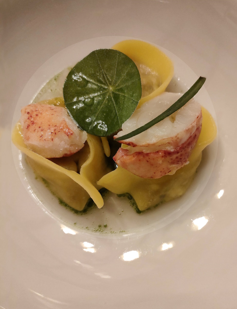 la_pergola_homard_bleu_ravioli_ragout_de_lapin_a_la_ligure