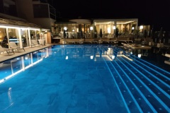bandol-l-Ile-rousse-piscine-bar-nuit