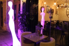 nice-le-millesime-statue-versicolore-en-rose