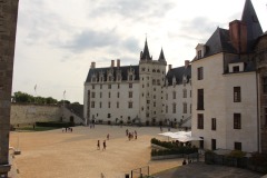 chateau_anne_de_bretagne_cour