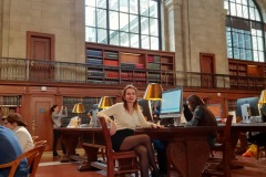 new-york-public-library-study-hall-amelie-assise-tabouret