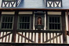 rouen_aitre_saint_maclou_detail