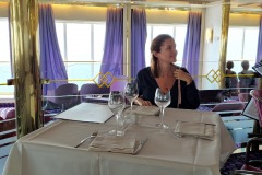 corsica-sardinia-ferries-mega-express-un-amelie-au-retaurant