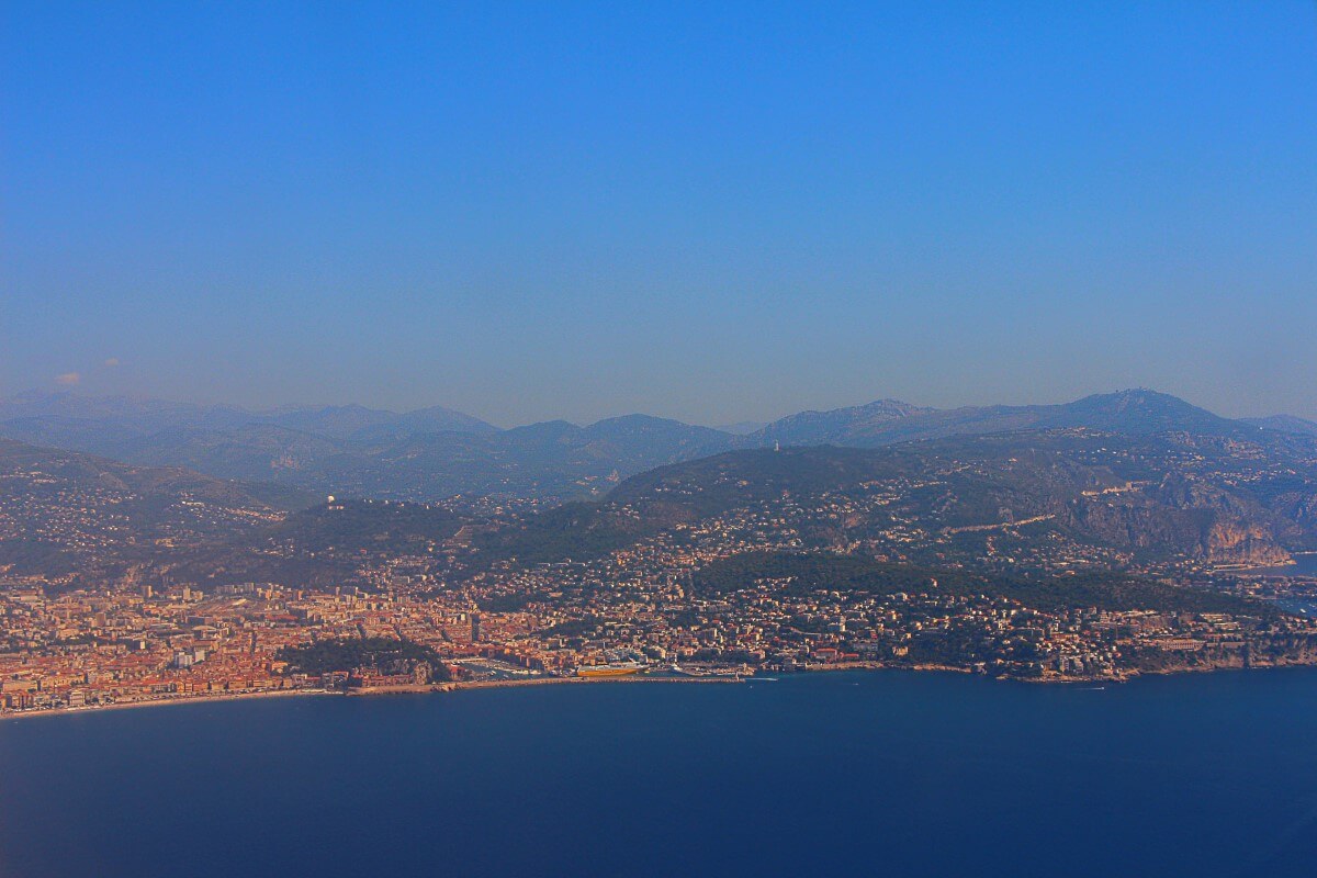Nice, vieille ville, colline du Château, port Lympia, cap de Nice, les Alpes