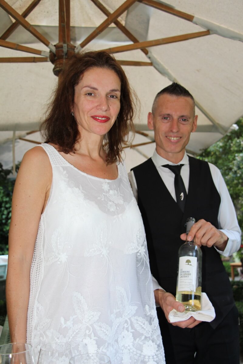 France, Provence, Avignon, Amélie, robe blanche transparente, Cyril Raymond chef sommelier, étoilé Michelin.