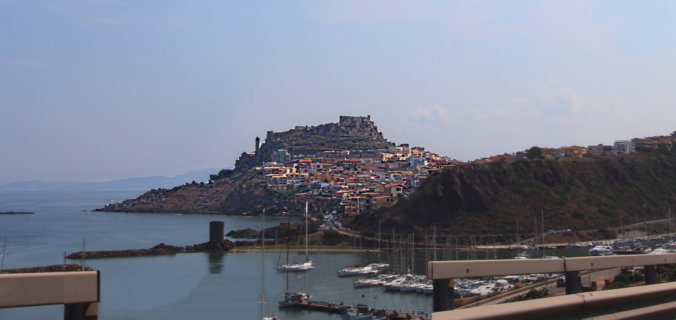 Italie, Sardaigne, Castelsardo, citadelle.,port.