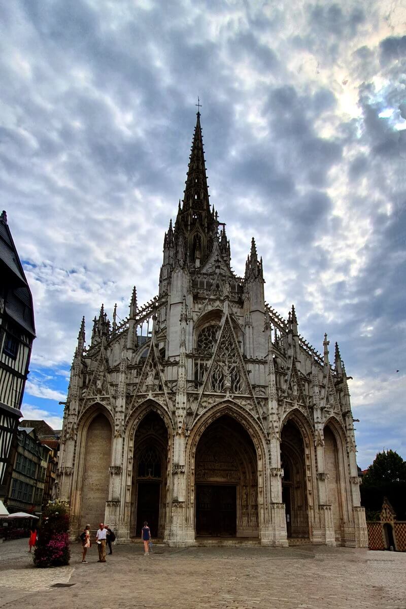 France, Normandie, Rouen. Eglise Saint-Maclou. Gothique flamboyant. Portail convexe.